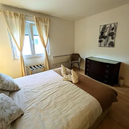 Seaside Bliss In Lägenhet