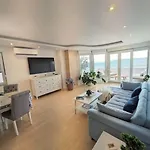 Apartman Seaside Bliss In *