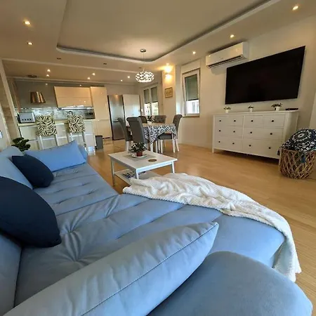 Seaside Bliss In Apartman *